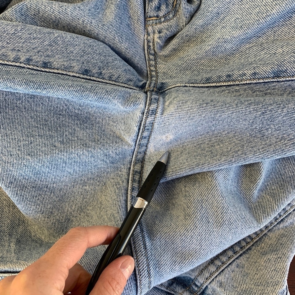 Guess Men’s Straight Light Blue Jeans - Picture 4 of 8